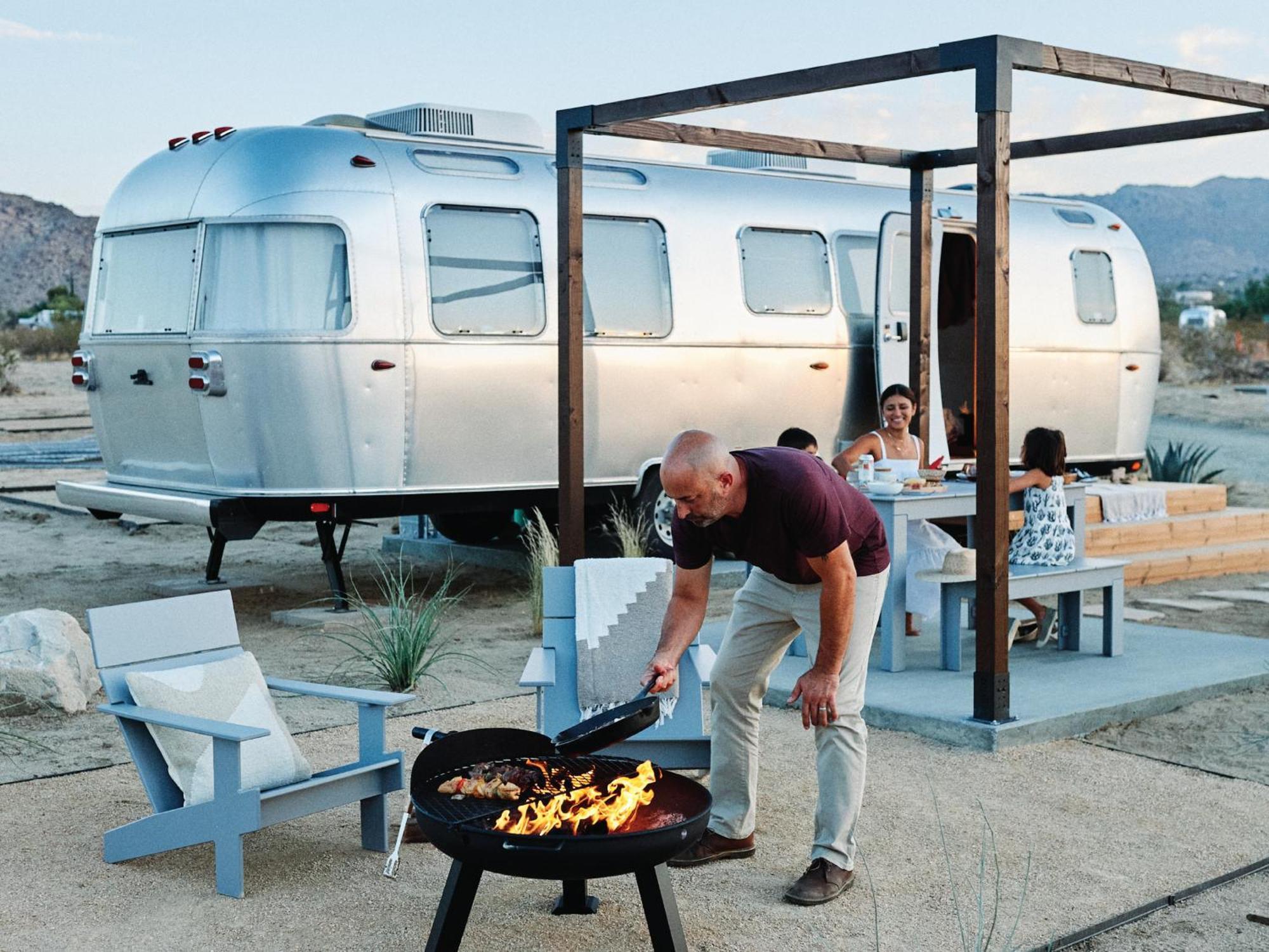 Autocamp Joshua Tree Hotel Bagian luar foto